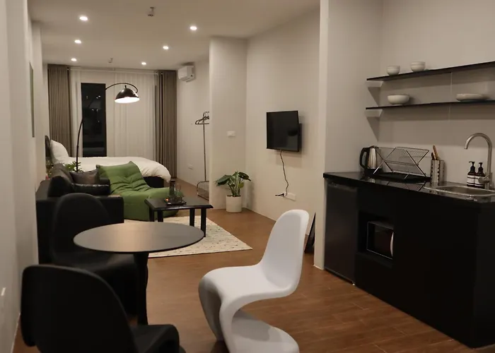 Brand New Modern Style Studio & Netflix